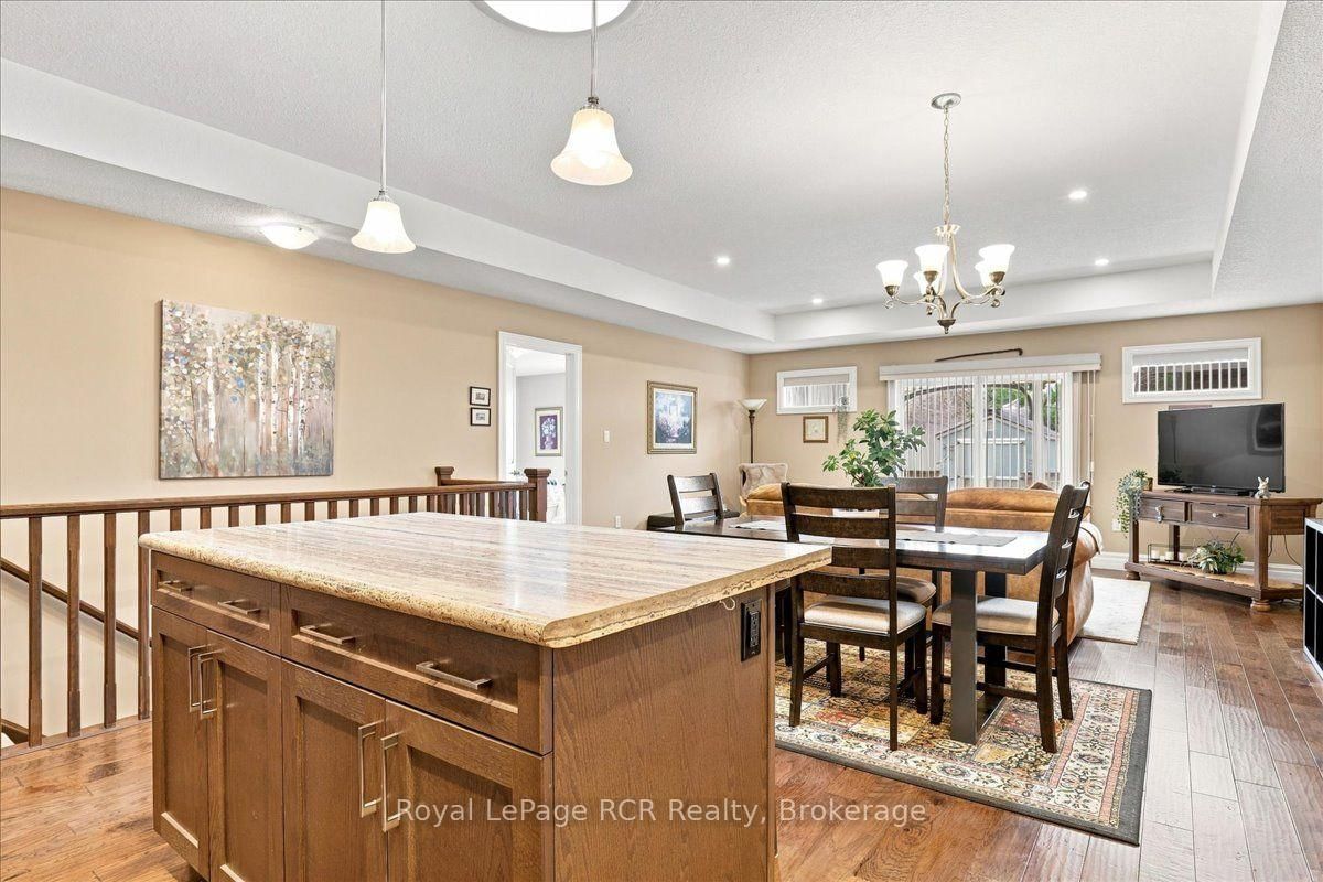 250 Krotz Street E • North Perth, ON photo 10