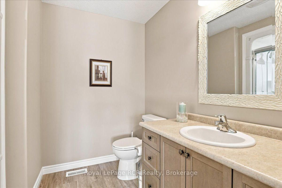 250 Krotz Street E • North Perth, ON photo 19