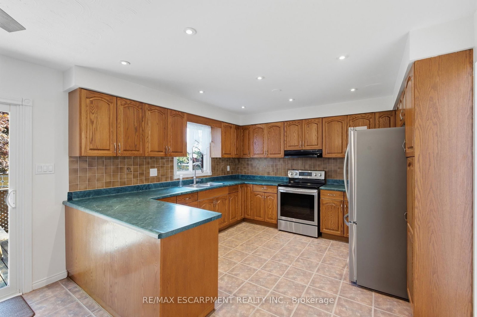 102 Trenholme Crescent • Hamilton, ON photo 12