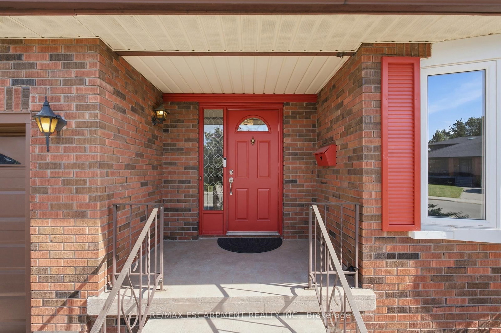 102 Trenholme Crescent • Hamilton, ON photo 5