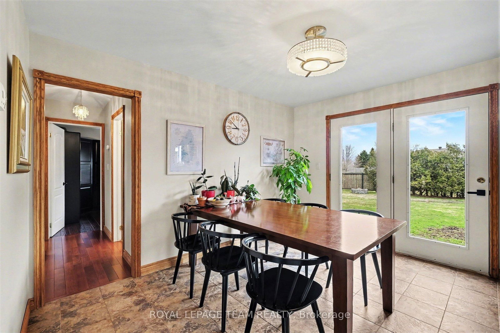 3041 Bridge Street • North Dundas, ON photo 9