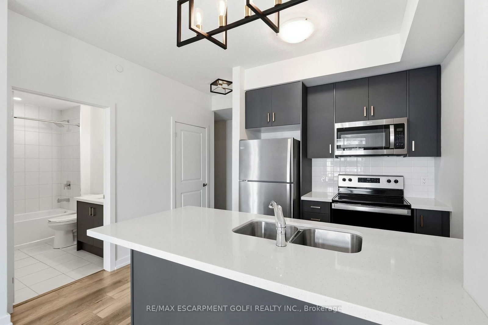 5055 Greenlane Road • #425 • Lincoln, ON photo 8