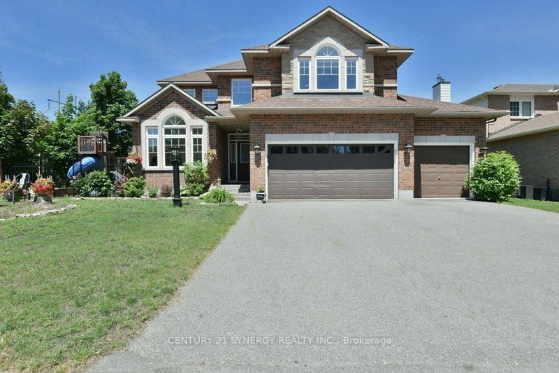 37 Windfield Crescent