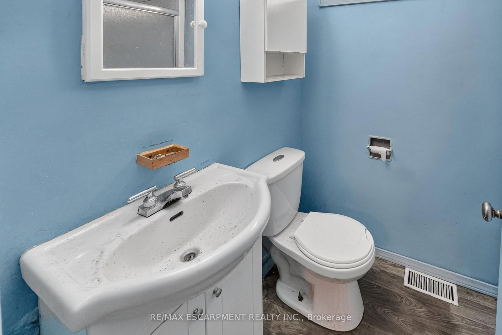 689 Burgess Avenue • Hamilton, ON photo 10