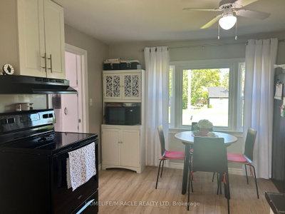 33 Ontario Street • Tillsonburg, ON photo 8