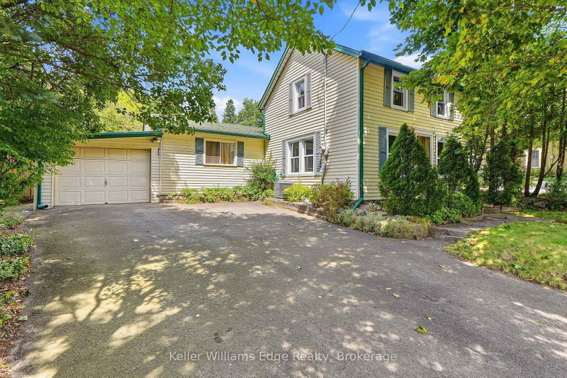 361 Dundas Street E