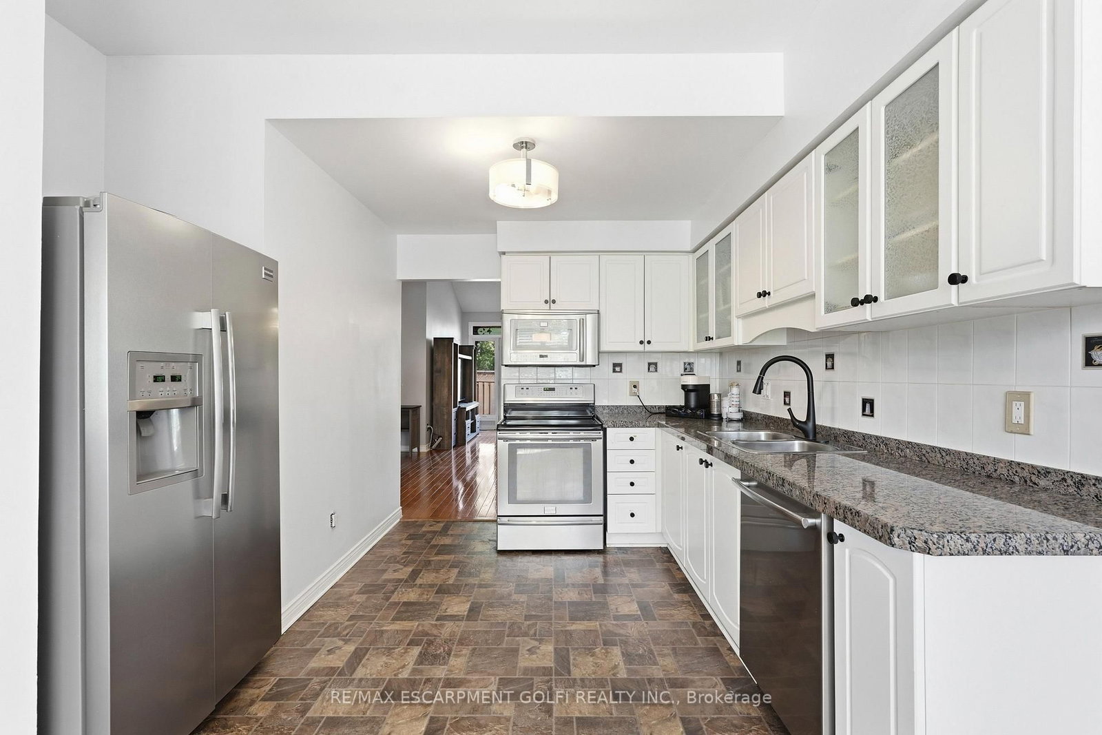 96 Greentrail Drive • #43 • Hamilton, ON photo 3