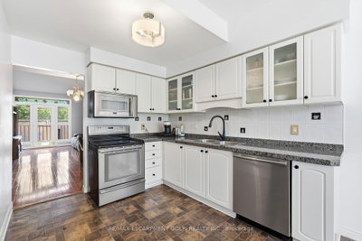 96 Greentrail Drive • #43 • Hamilton, ON photo 4