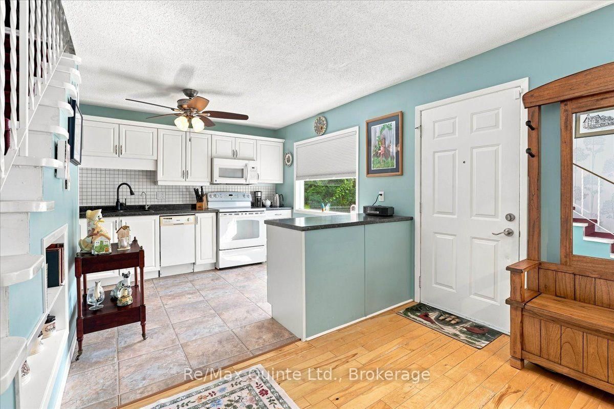 33 George Street • Brighton, ON photo 3