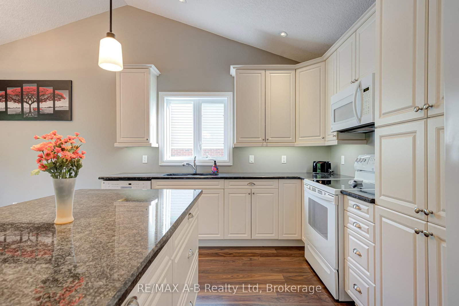 79 Sylvia Street • West Perth, ON photo 12