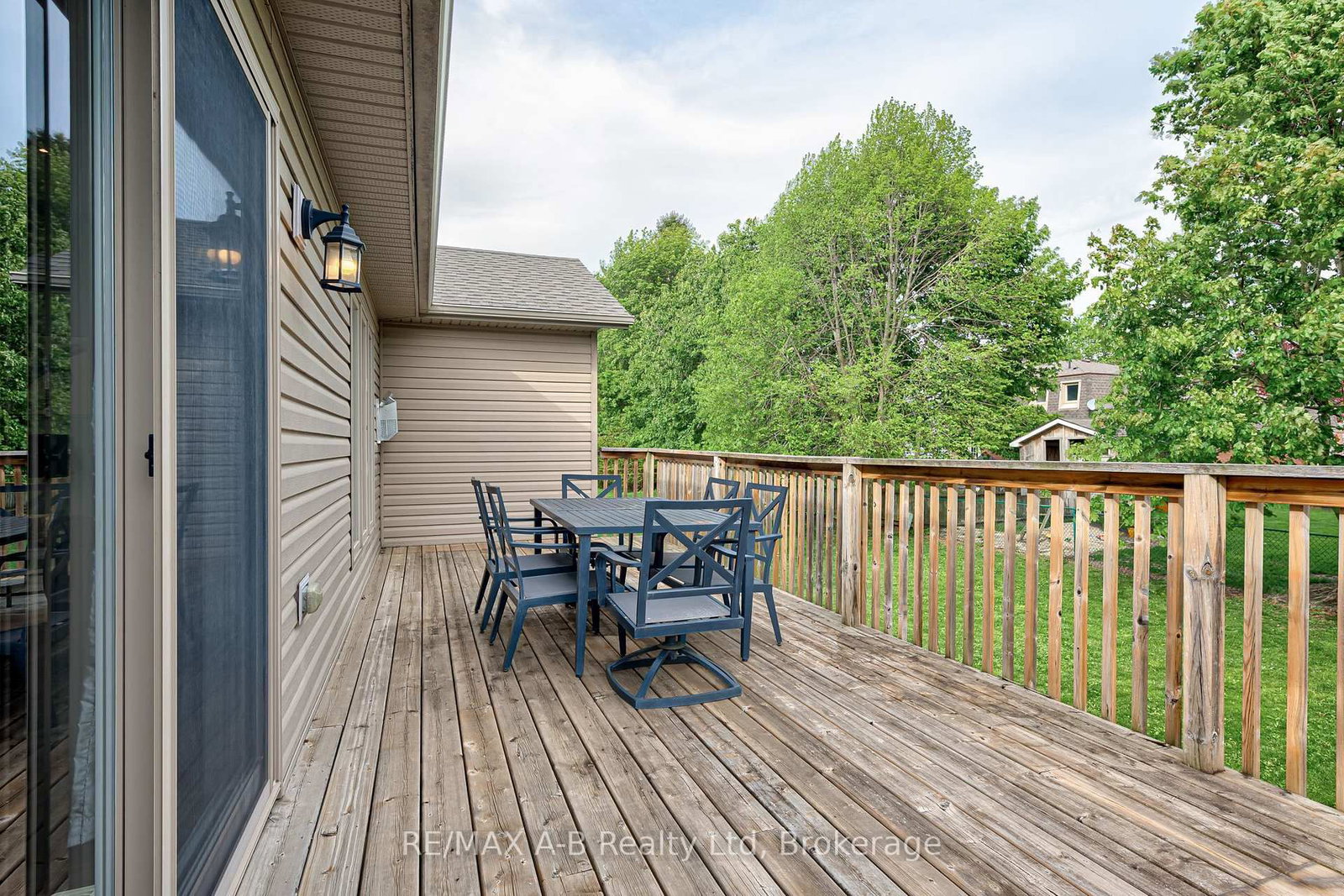 79 Sylvia Street • West Perth, ON photo 37