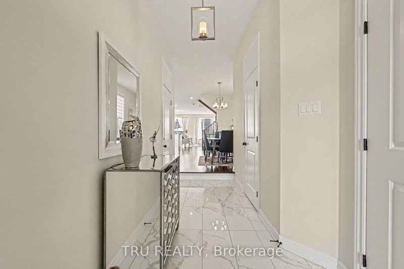 106 Lavatera St photo 4