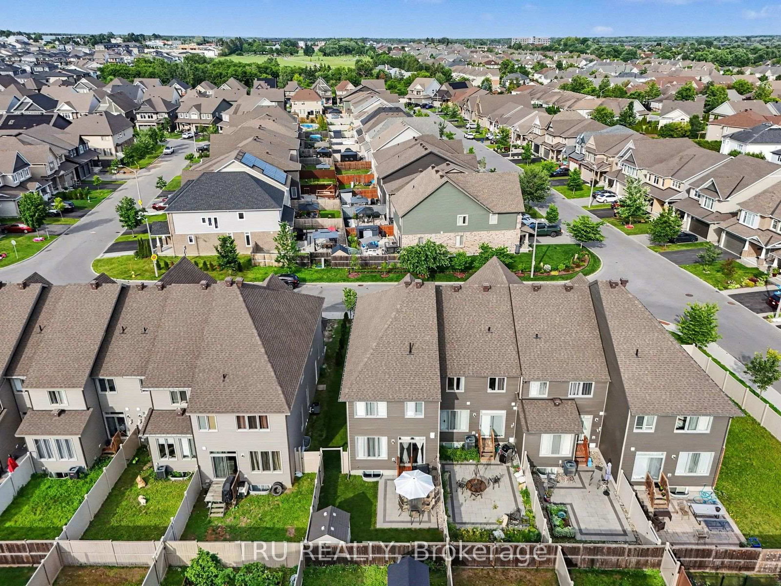 106 Lavatera St, Ottawa, view 40