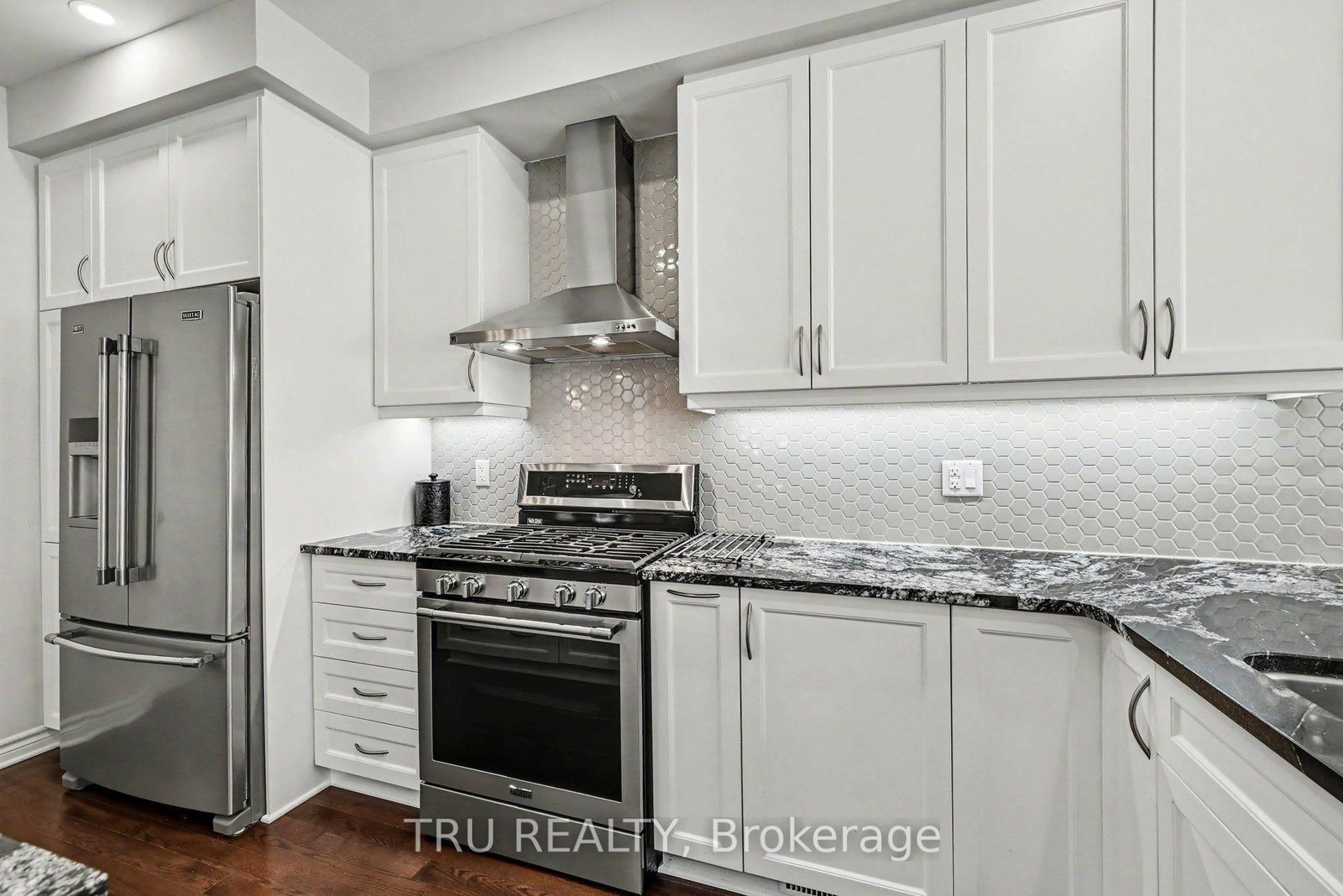106 Lavatera St, Ottawa, view 8