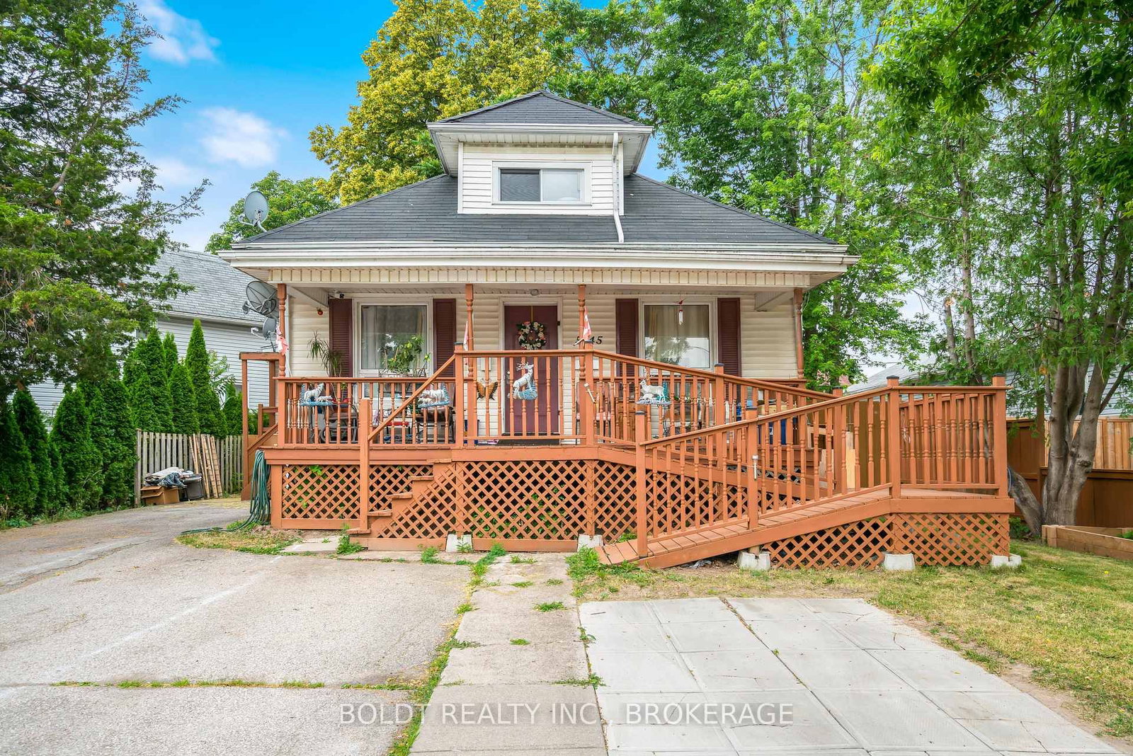 5145 Rice Crescent • Niagara Falls, ON photo 1