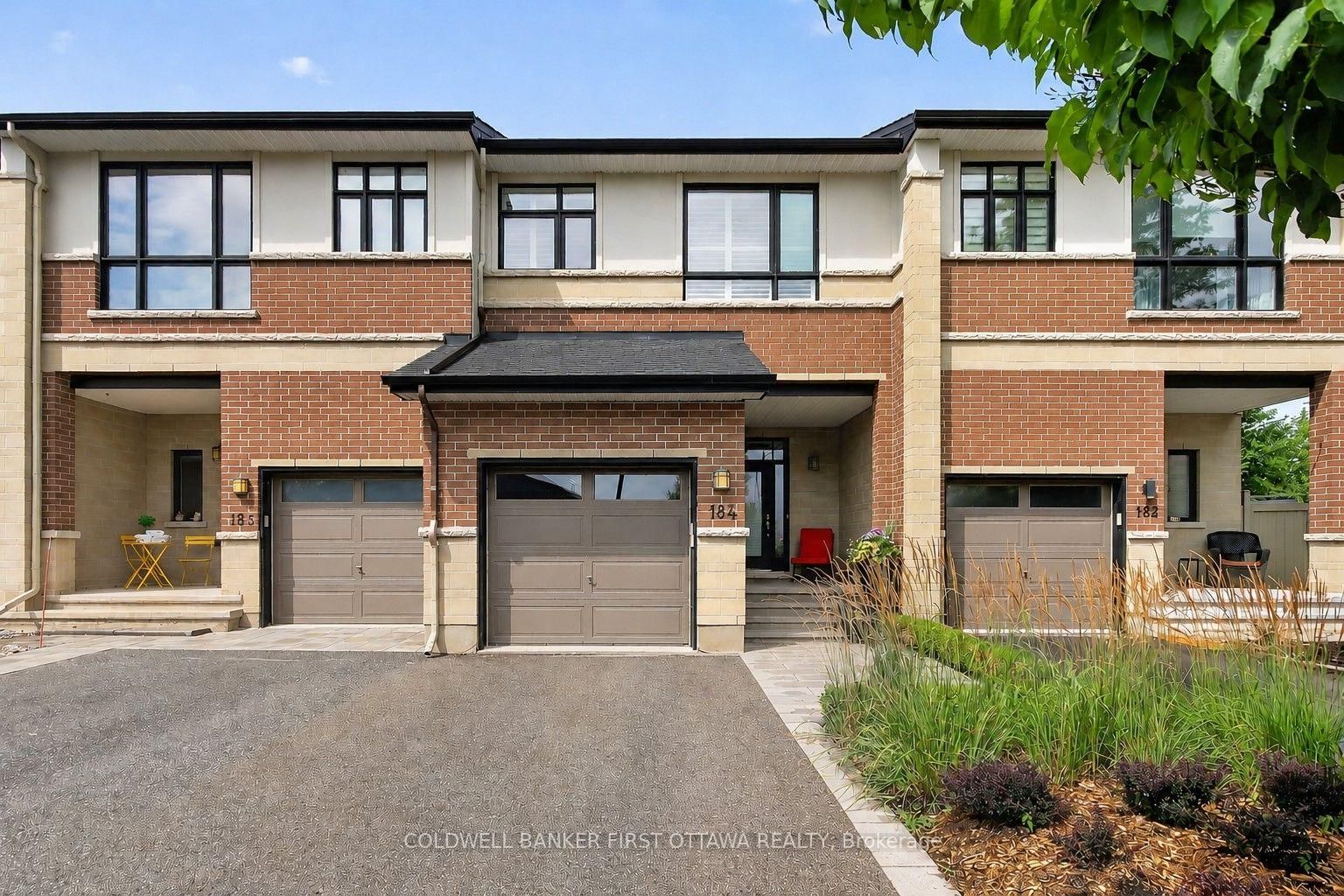 184 Mattingly Way • Ottawa, ON photo 1