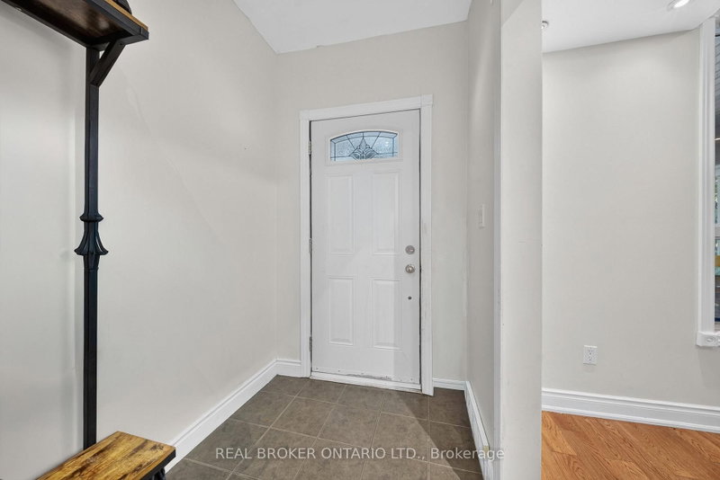 109 Gladstone Ave photo 4