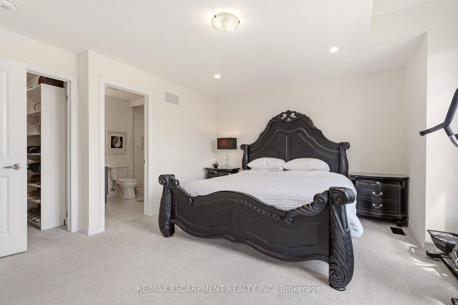 67 PINOT Crescent • Hamilton, ON photo 32