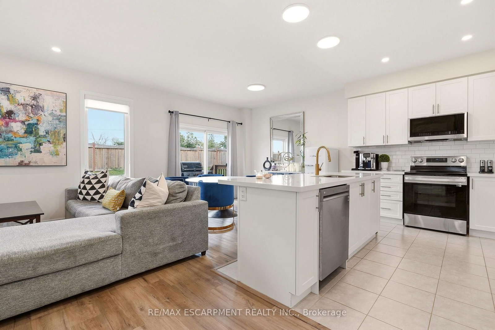 67 PINOT Crescent • Hamilton, ON photo 6
