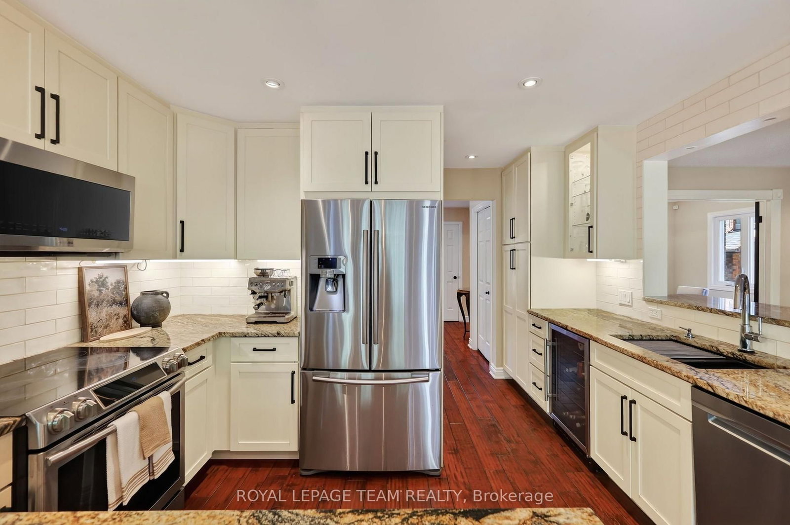 11 Fessenden Way • Ottawa, ON photo 16