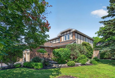 11 Fessenden Way • Ottawa, ON photo 2