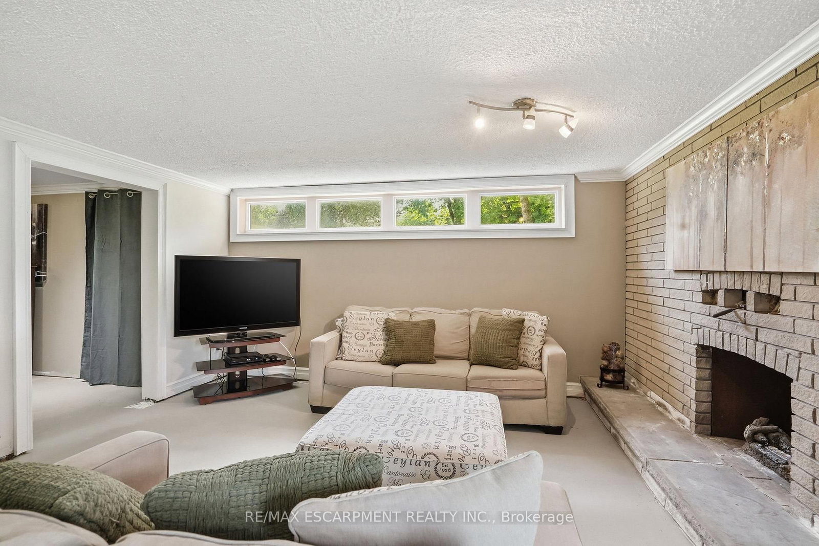318 Freelton Road • Hamilton, ON photo 28