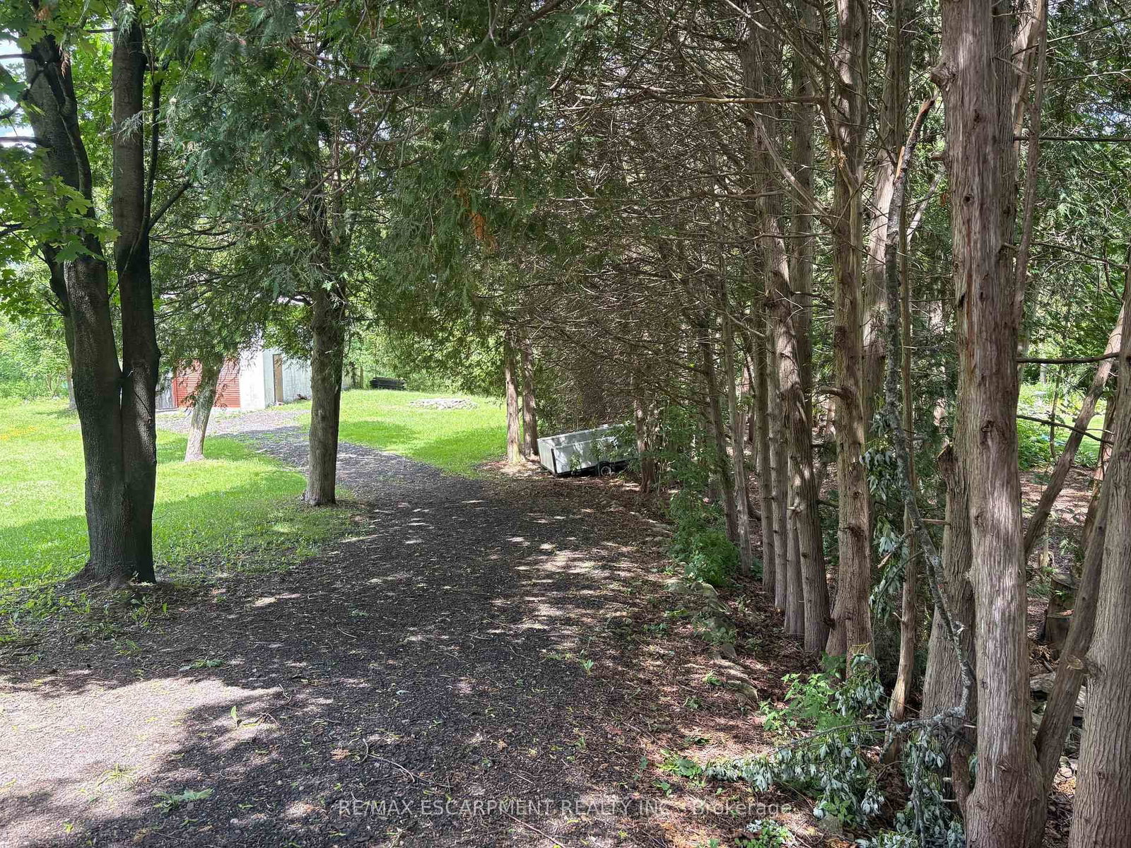 318 Freelton Road • Hamilton, ON photo 4