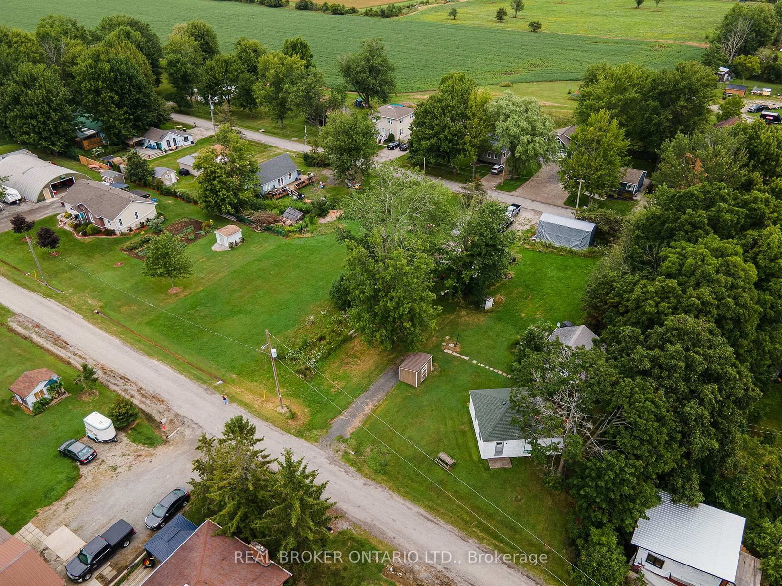 12 CANADA Road • Haldimand, CA photo 1
