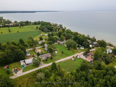 12 CANADA Road • Haldimand, CA photo 3