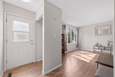 1769 Aldersbrook Road • London North, ON photo 4