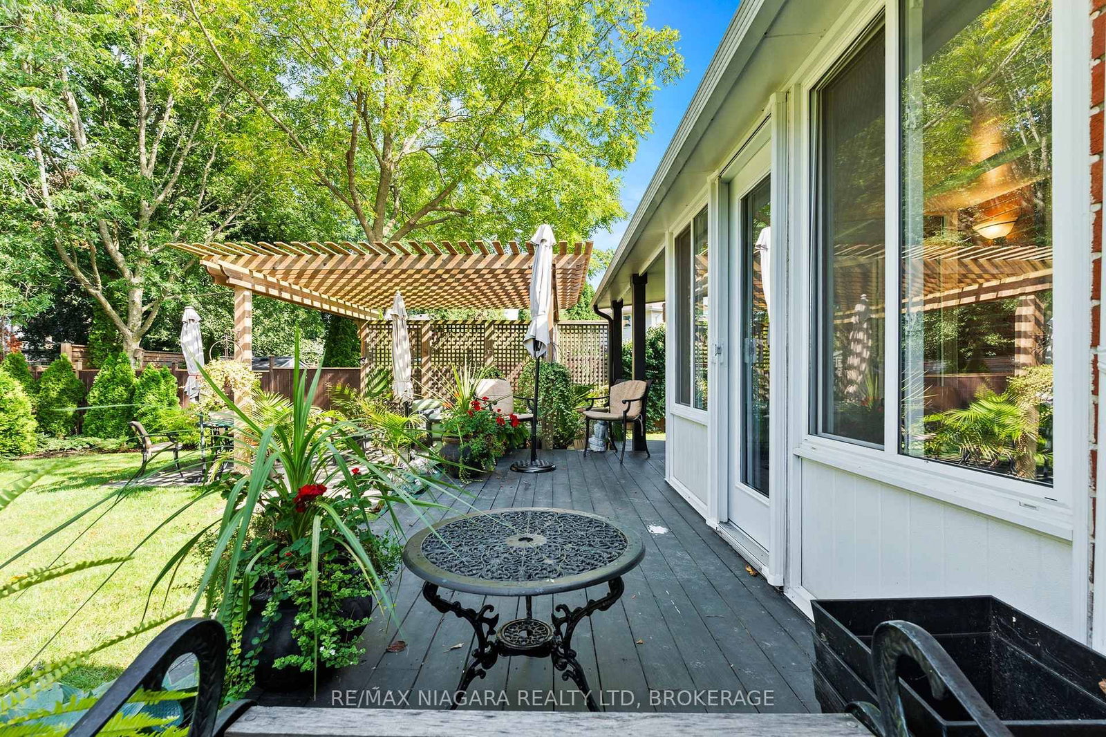 54 The Promenade • Niagara-on-the-Lake, ON photo 35