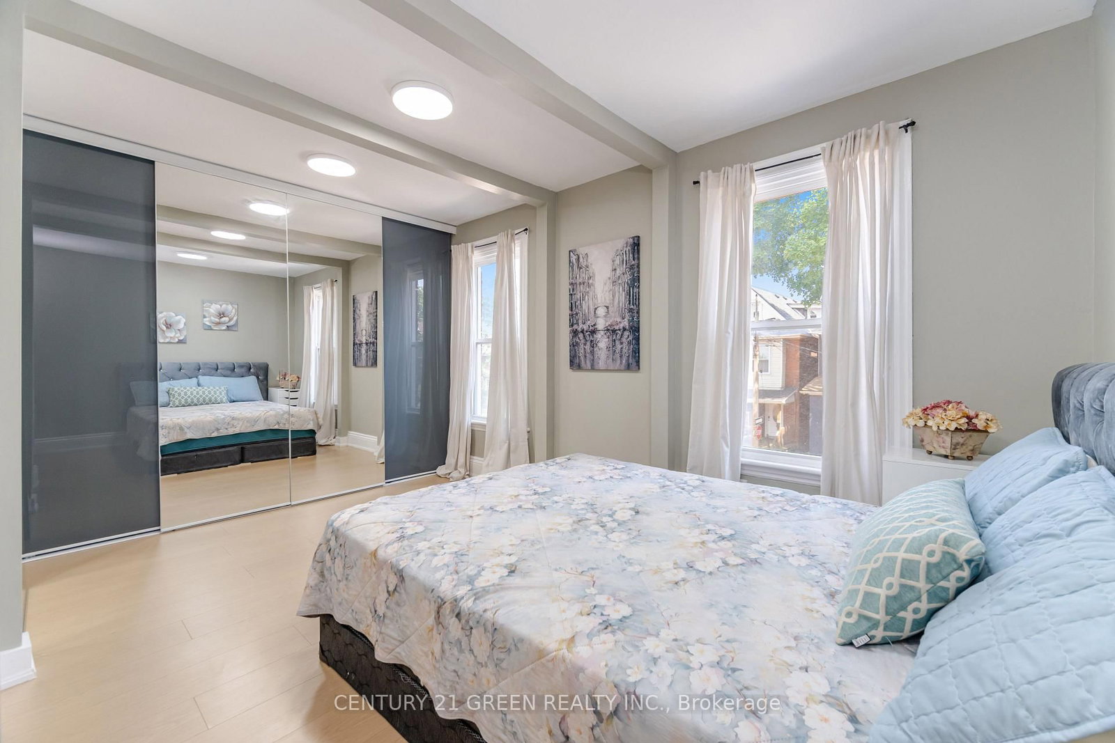 61 Stirton Street • Hamilton, ON photo 21