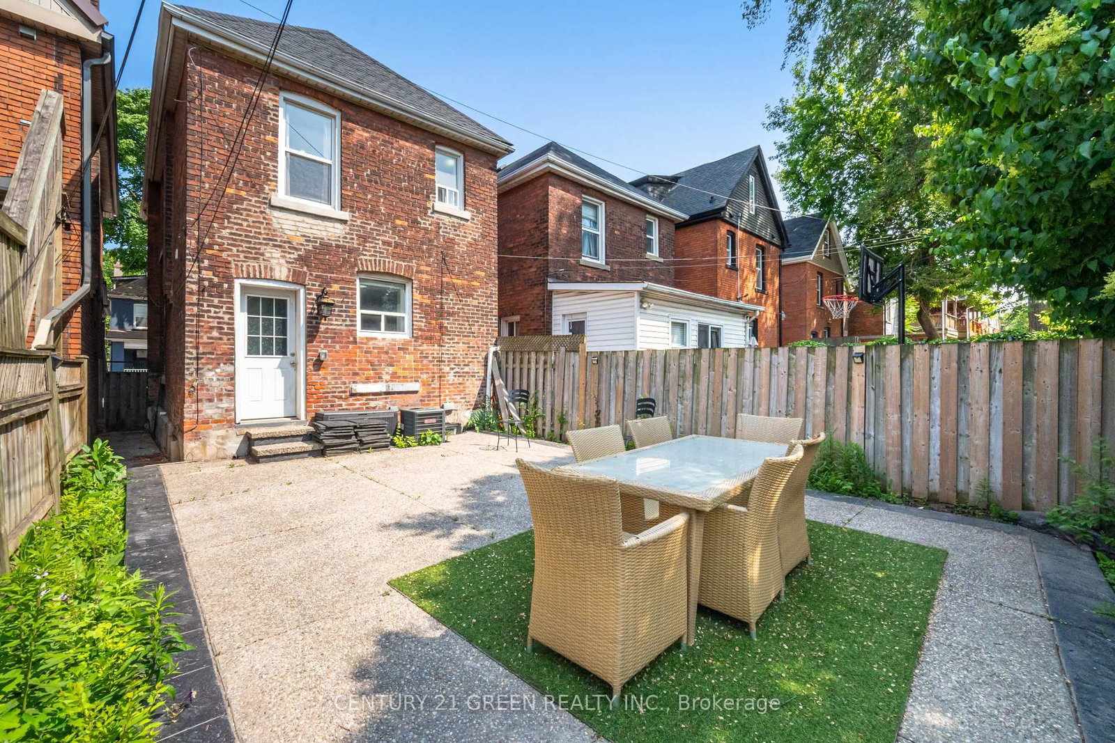 61 Stirton Street • Hamilton, ON photo 37