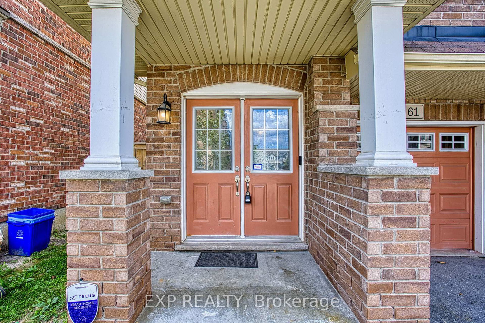 61 Mayland Trail • Hamilton, ON photo 3
