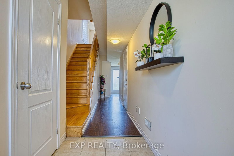 61 Mayland Tr photo 4