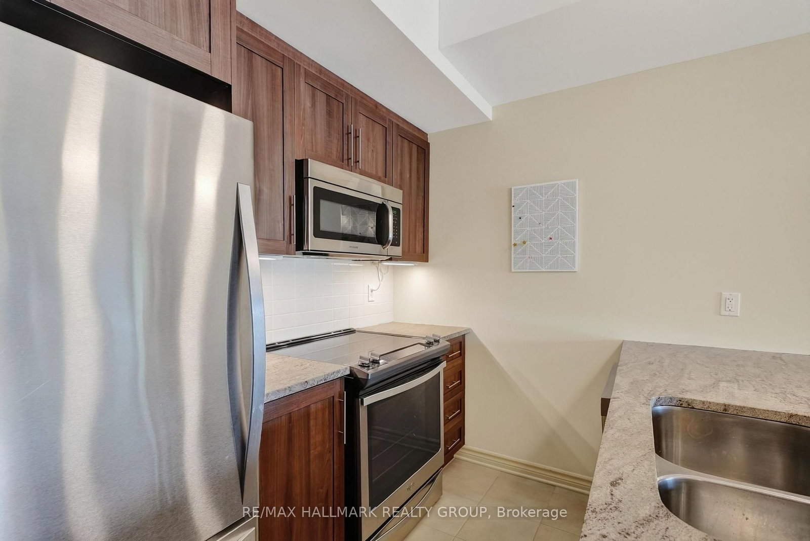 120 Prestige Circle • #206 • Ottawa, ON photo 6