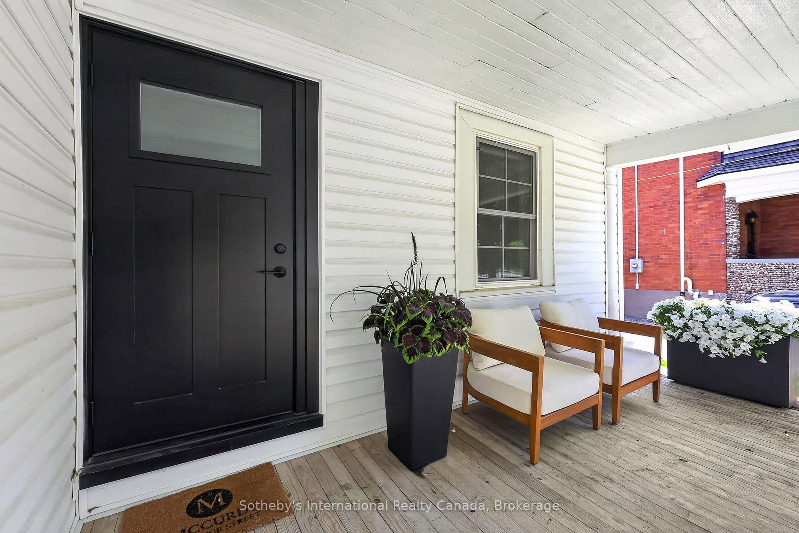 131 Bruce Street S • Blue Mountains, ON photo 3