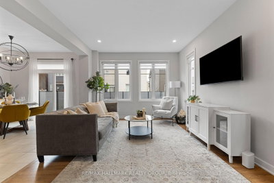 1015 Cottontail Walk • Ottawa, ON photo 4