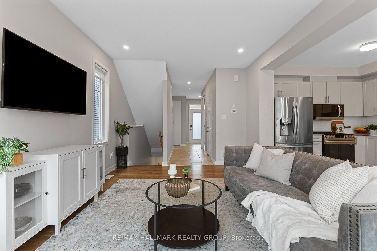 1015 Cottontail Walk • Ottawa, ON photo 5
