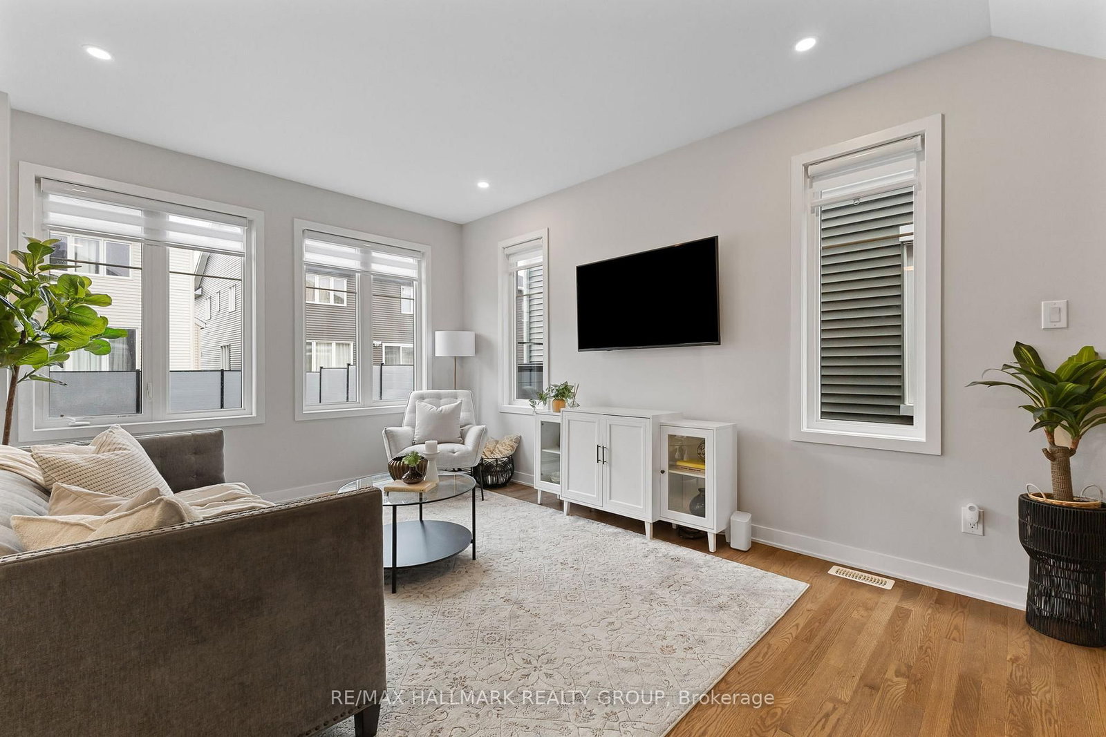 1015 Cottontail Walk • Ottawa, ON photo 6