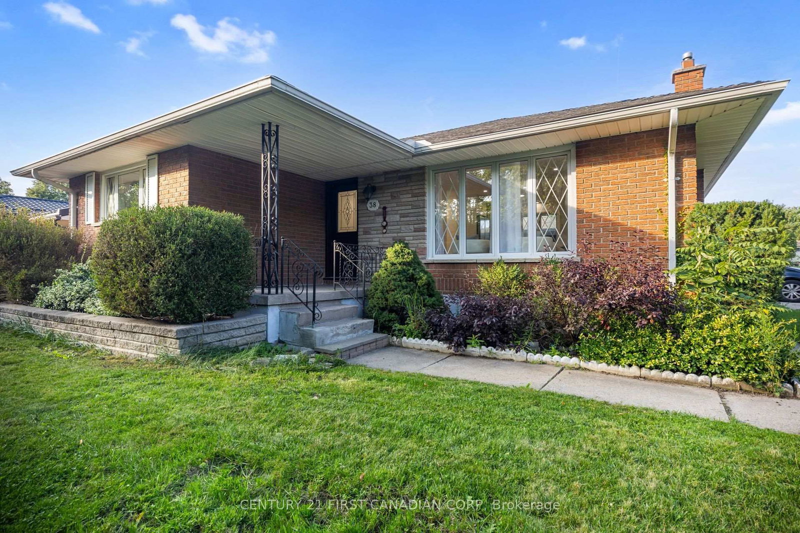 38 silverdale Crescent • London South, ON photo 8