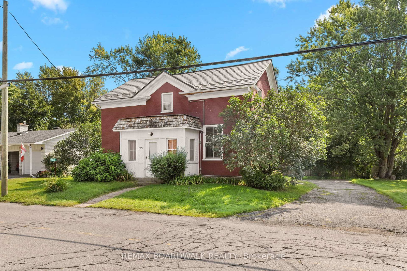 2352 Church Street • North Gower, ON photo 1