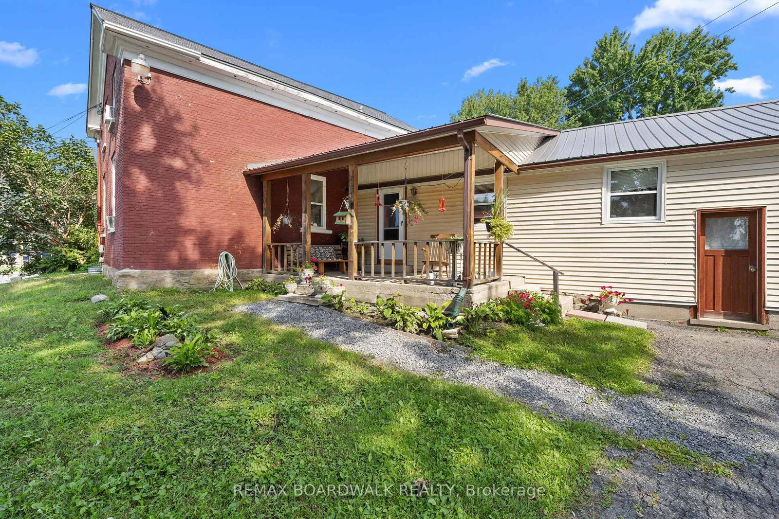 2352 Church Street • North Gower, ON photo 27