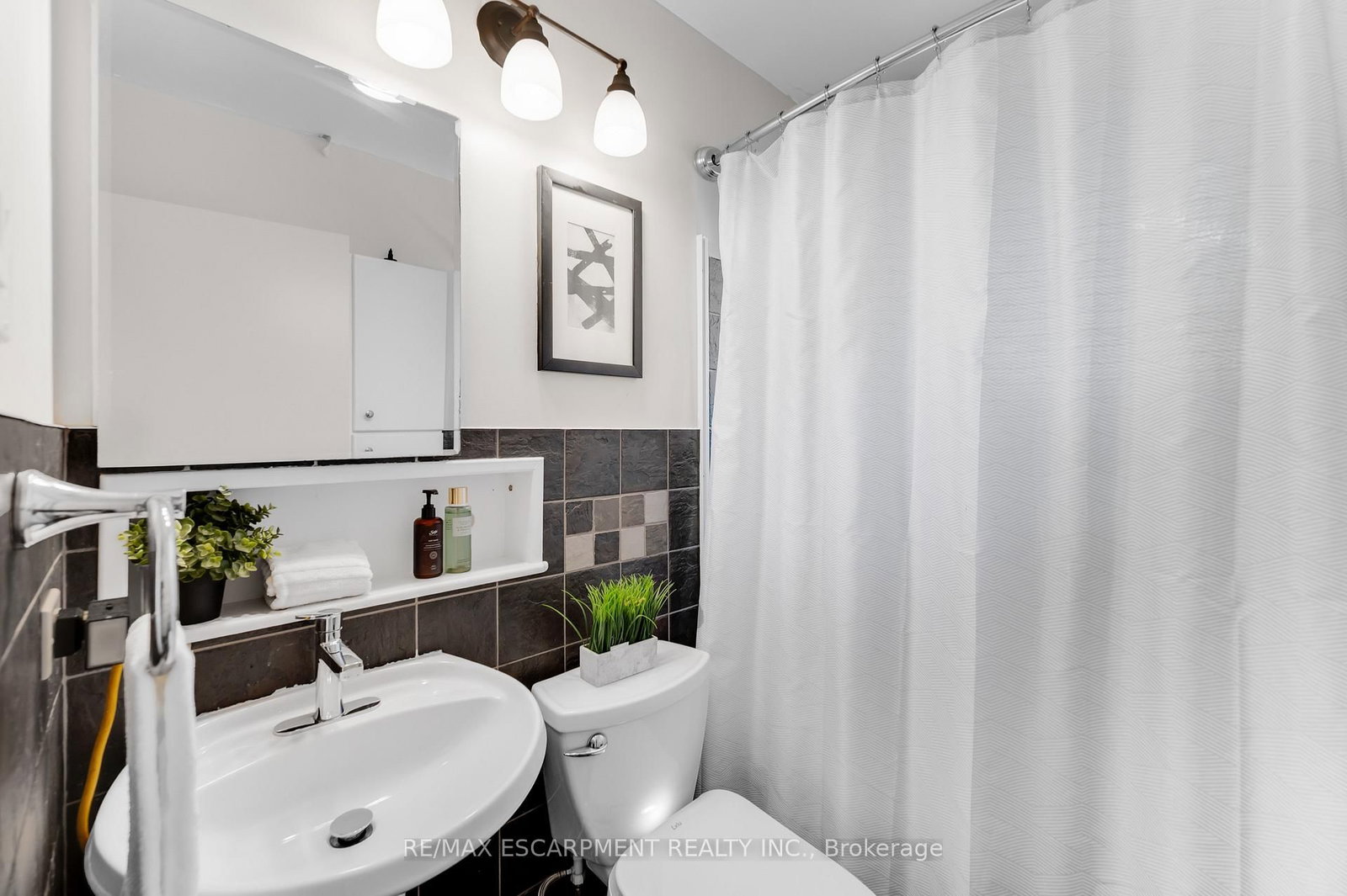 201 Terrace Drive • Hamilton, ON photo 19
