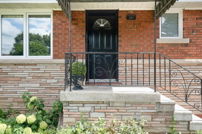 201 Terrace Drive • Hamilton, ON photo 3
