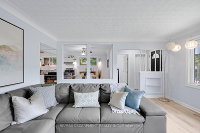 201 Terrace Drive • Hamilton, ON photo 6