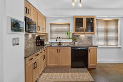 151 Hixon Road • Hamilton, ON photo 6