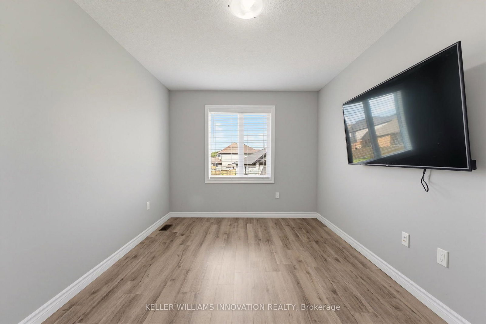741 Hollinger Avenue S • North Perth, ON photo 17