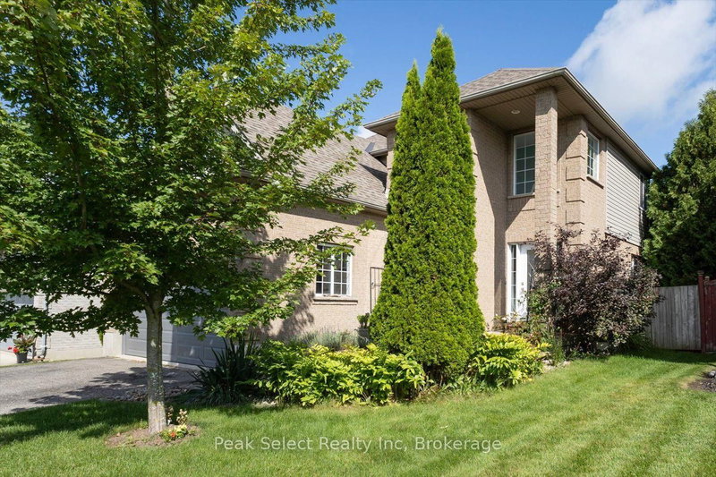 180 Ridgewood Crescent