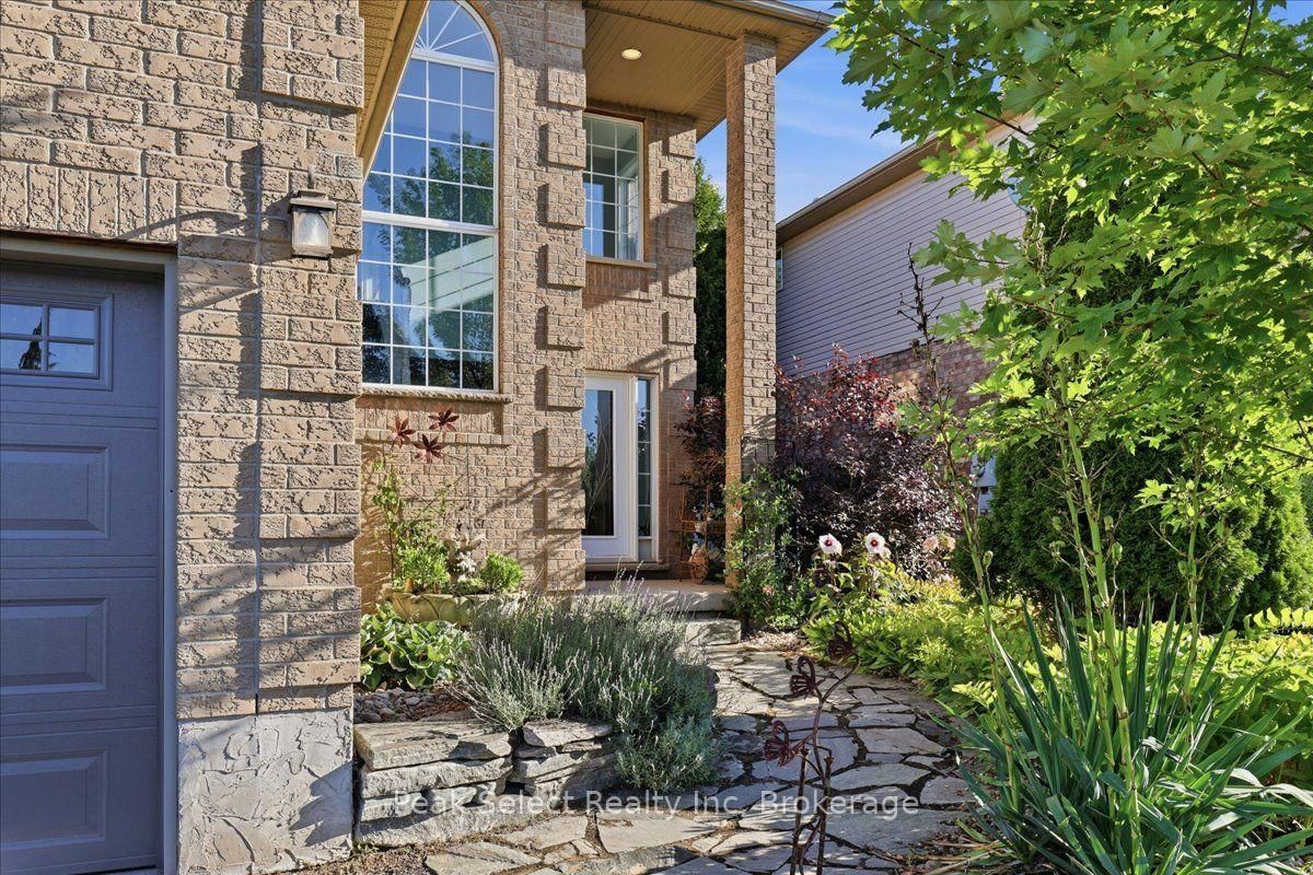 180 Ridgewood Crescent • St. Marys, ON photo 4